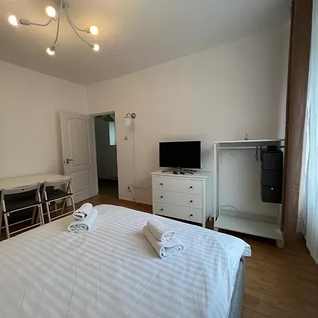 Apartament Riverside 2 Apartment *