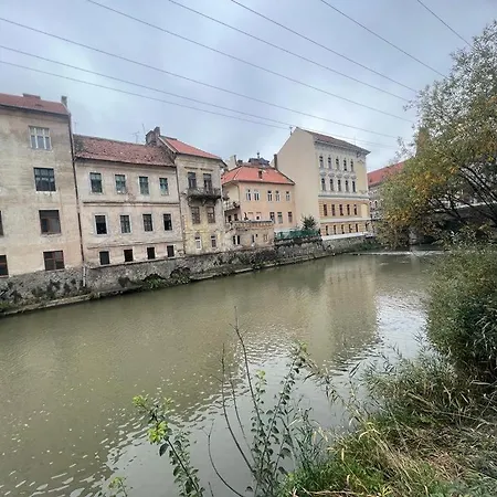 Apartament Riverside 2 *